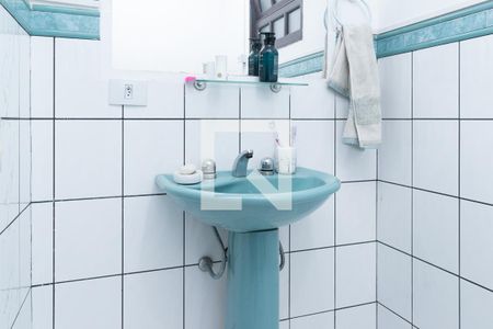 Casa à venda com 300m², 4 quartos e 4 vagas Casa à venda com 300m², 4 quartos e 4 vagasBanheiro 2