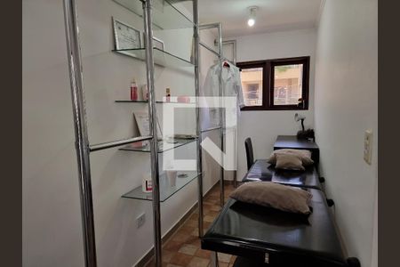 Casa à venda com 300m², 4 quartos e 4 vagas Casa à venda com 300m², 4 quartos e 4 vagasCloset da suíte 1