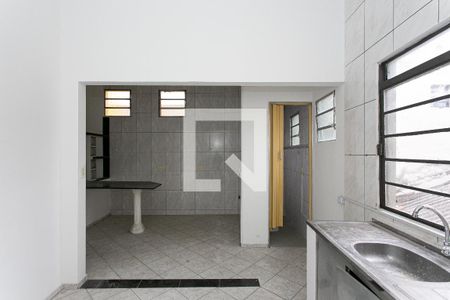 Casa à venda com 335m², 8 quartos e 4 vagasCozinha