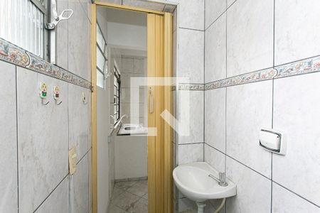 Casa à venda com 335m², 8 quartos e 4 vagasBanheiro Social