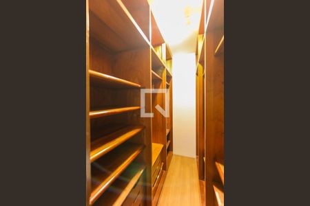 Apartamento à venda com 195m², 4 quartos e 3 vagasCloset da suíte