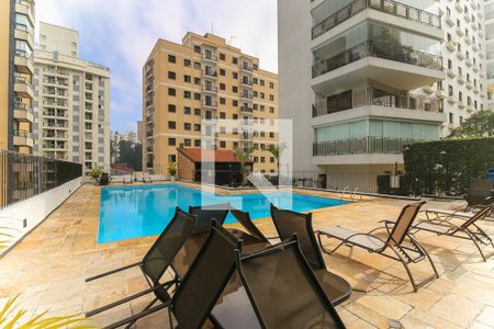 Apartamento à venda com 195m², 4 quartos e 3 vagasÁrea comum - Piscina