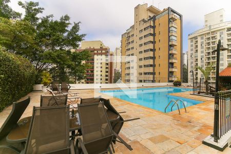 Apartamento à venda com 195m², 4 quartos e 3 vagasÁrea comum - Piscina