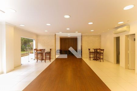 Apartamento à venda com 195m², 4 quartos e 3 vagasÁrea comum - Salão de festas