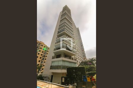 Apartamento à venda com 195m², 4 quartos e 3 vagasFachada