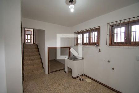 Casa à venda com 670m², 4 quartos e 6 vagas Casa à venda com 670m², 4 quartos e 6 vagaslavanderia