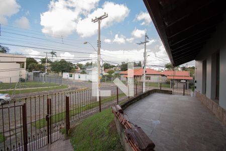 Casa à venda com 670m², 4 quartos e 6 vagas Casa à venda com 670m², 4 quartos e 6 vagaspátio frente