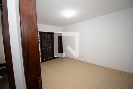 Casa à venda com 670m², 4 quartos e 6 vagas Casa à venda com 670m², 4 quartos e 6 vagasquarto 1
