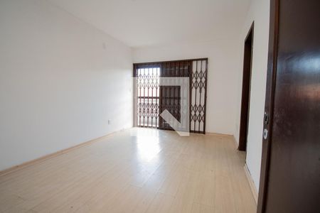 Casa à venda com 670m², 4 quartos e 6 vagas Casa à venda com 670m², 4 quartos e 6 vagasquarto 3