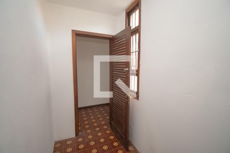 Casa à venda com 670m², 4 quartos e 6 vagas Casa à venda com 670m², 4 quartos e 6 vagasdespensa