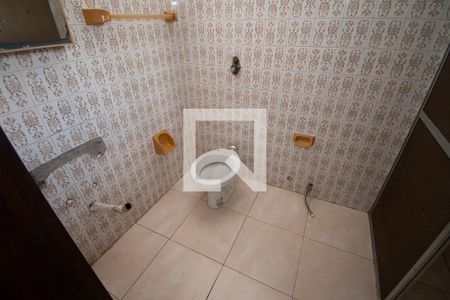 Casa à venda com 670m², 4 quartos e 6 vagas Casa à venda com 670m², 4 quartos e 6 vagasbanheiro