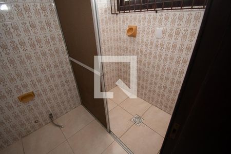 Casa à venda com 670m², 4 quartos e 6 vagas Casa à venda com 670m², 4 quartos e 6 vagasbanheiro