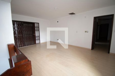 Casa à venda com 670m², 4 quartos e 6 vagas Casa à venda com 670m², 4 quartos e 6 vagassala