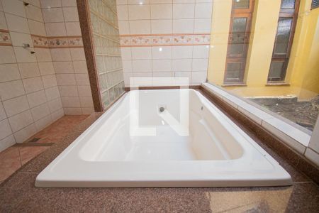 Casa à venda com 670m², 4 quartos e 6 vagas Casa à venda com 670m², 4 quartos e 6 vagasquarto 4 suíte