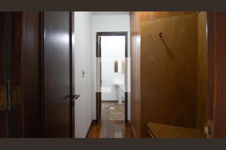 Casa à venda com 670m², 4 quartos e 6 vagas Casa à venda com 670m², 4 quartos e 6 vagasbanheiro