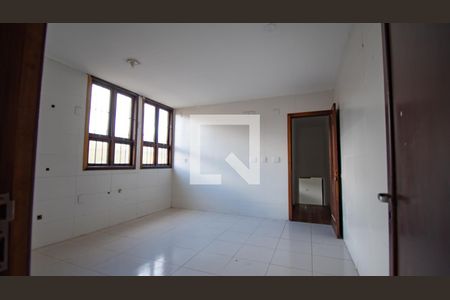 Casa à venda com 670m², 4 quartos e 6 vagas Casa à venda com 670m², 4 quartos e 6 vagascozinha