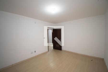 Casa à venda com 670m², 4 quartos e 6 vagas Casa à venda com 670m², 4 quartos e 6 vagasquarto 2