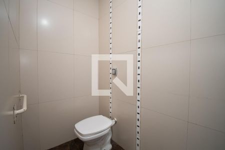 Casa à venda com 670m², 4 quartos e 6 vagas Casa à venda com 670m², 4 quartos e 6 vagasBanheiro