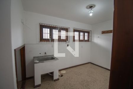 Casa à venda com 670m², 4 quartos e 6 vagas Casa à venda com 670m², 4 quartos e 6 vagaslavanderia