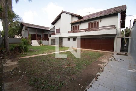 Casa à venda com 670m², 4 quartos e 6 vagas Casa à venda com 670m², 4 quartos e 6 vagaspátio interno