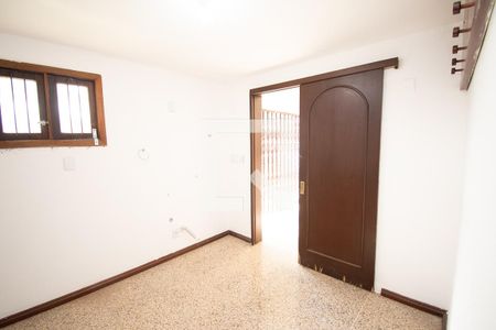Casa à venda com 670m², 4 quartos e 6 vagas Casa à venda com 670m², 4 quartos e 6 vagasbanheiro