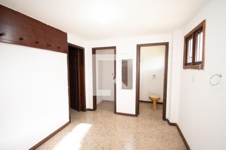 Casa à venda com 670m², 4 quartos e 6 vagas Casa à venda com 670m², 4 quartos e 6 vagasbanheiro