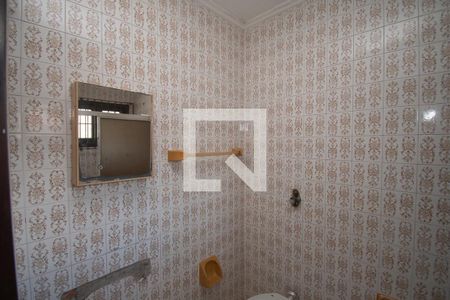 Casa à venda com 670m², 4 quartos e 6 vagas Casa à venda com 670m², 4 quartos e 6 vagasbanheiro