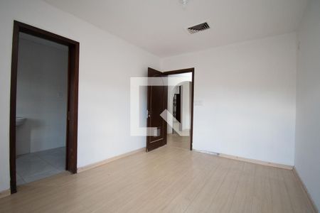 Casa à venda com 670m², 4 quartos e 6 vagas Casa à venda com 670m², 4 quartos e 6 vagasquarto 3 suíte