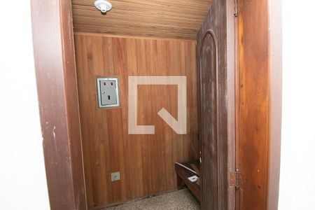 Casa à venda com 670m², 4 quartos e 6 vagas Casa à venda com 670m², 4 quartos e 6 vagassauna