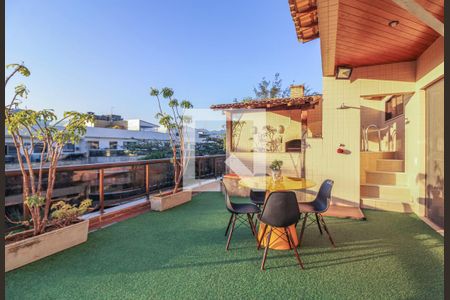 Apartamento à venda com 260m², 3 quartos e 2 vagasTerraço