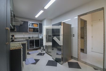 Apartamento à venda com 260m², 3 quartos e 2 vagasCozinha