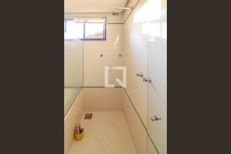 Apartamento à venda com 260m², 3 quartos e 2 vagasSuíte 1 - Banheiro