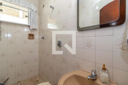 Casa à venda com 226m², 4 quartos e 2 vagasBanheiro 4