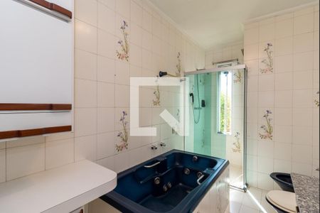 Casa à venda com 226m², 4 quartos e 2 vagasBanheiro da Suíte 1