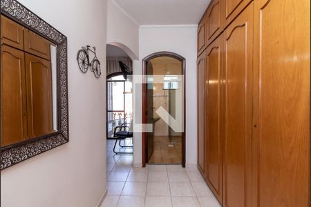 Casa à venda com 226m², 4 quartos e 2 vagasSuíte 2