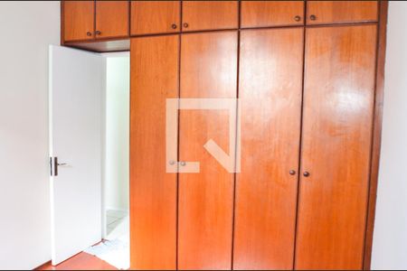 Apartamento à venda com 70m², 2 quartos e 1 vagaQuarto 2 - Armários