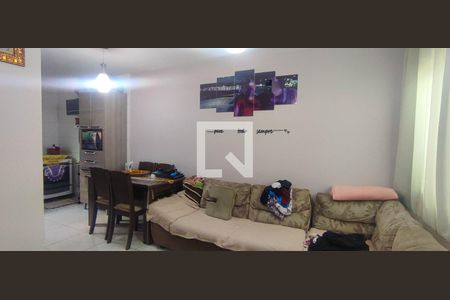 Casa de condomínio à venda com 74m², 2 quartos e 1 vagaSala