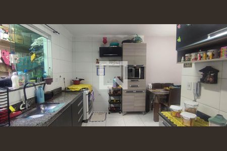 Casa de condomínio à venda com 74m², 2 quartos e 1 vagaCozinha