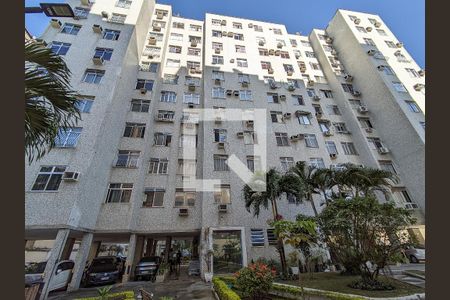 Apartamento à venda com 60m², 2 quartos e 1 vaga Apartamento à venda com 60m², 2 quartos e 1 vagaFachada e portaria