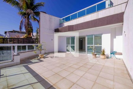 Apartamento à venda com 322m², 3 quartos e 4 vagasVaranda