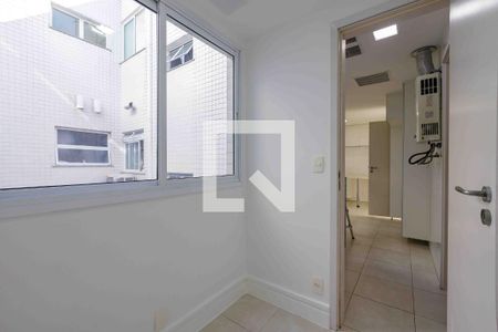 Apartamento à venda com 322m², 3 quartos e 4 vagasQuarto de Serviço