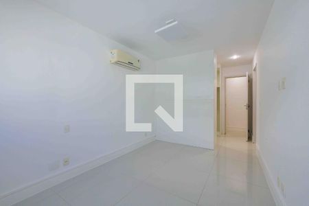 Apartamento à venda com 322m², 3 quartos e 4 vagasSuíte 3