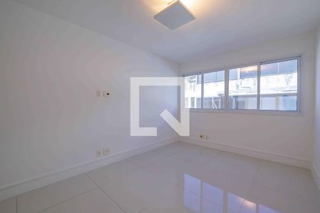 Apartamento à venda com 322m², 3 quartos e 4 vagasSuíte 1