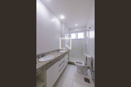 Apartamento à venda com 322m², 3 quartos e 4 vagasBanheiro Suíte 1
