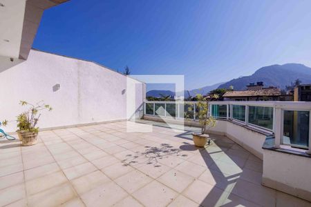 Apartamento à venda com 322m², 3 quartos e 4 vagasVaranda