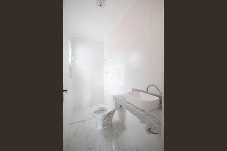 Casa de condomínio à venda com 67m², 2 quartos e 1 vagaBanheiro