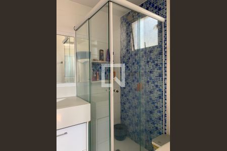 Apartamento à venda com 71m², 3 quartos e 2 vagasBanheiro da Suíte