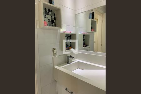 Apartamento à venda com 71m², 3 quartos e 2 vagasBanheiro Social