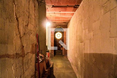 Casa à venda com 320m², 8 quartos e 3 vagas Casa à venda com 320m², 8 quartos e 3 vagasPorão