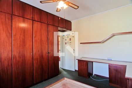 Casa à venda com 320m², 8 quartos e 3 vagas Casa à venda com 320m², 8 quartos e 3 vagasQuarto 3